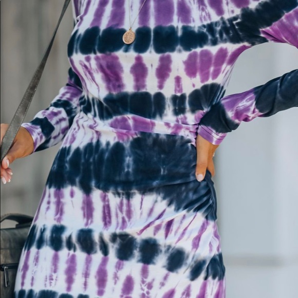 NWT LE LIS Dress - Picture 5 of 6